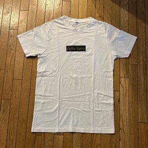 White graphic tshirt